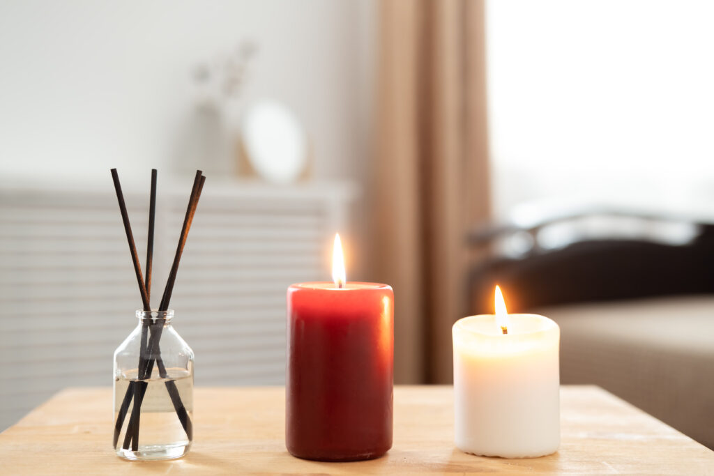 Bougies parfumées, huiles essentielles… Sont inoffensives pour les bien-portants.  Vrai ou Faux ?
