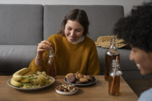 Près d'un Français sur 2 adapte son alimentation pour avoir un sommeil de qualité, surtout les 25-34 ans
